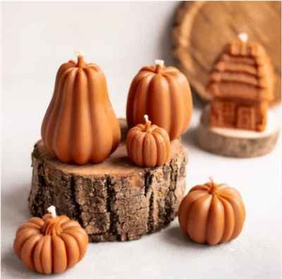 Ručně vyráběné halloweenské vonné svíčky z dýně